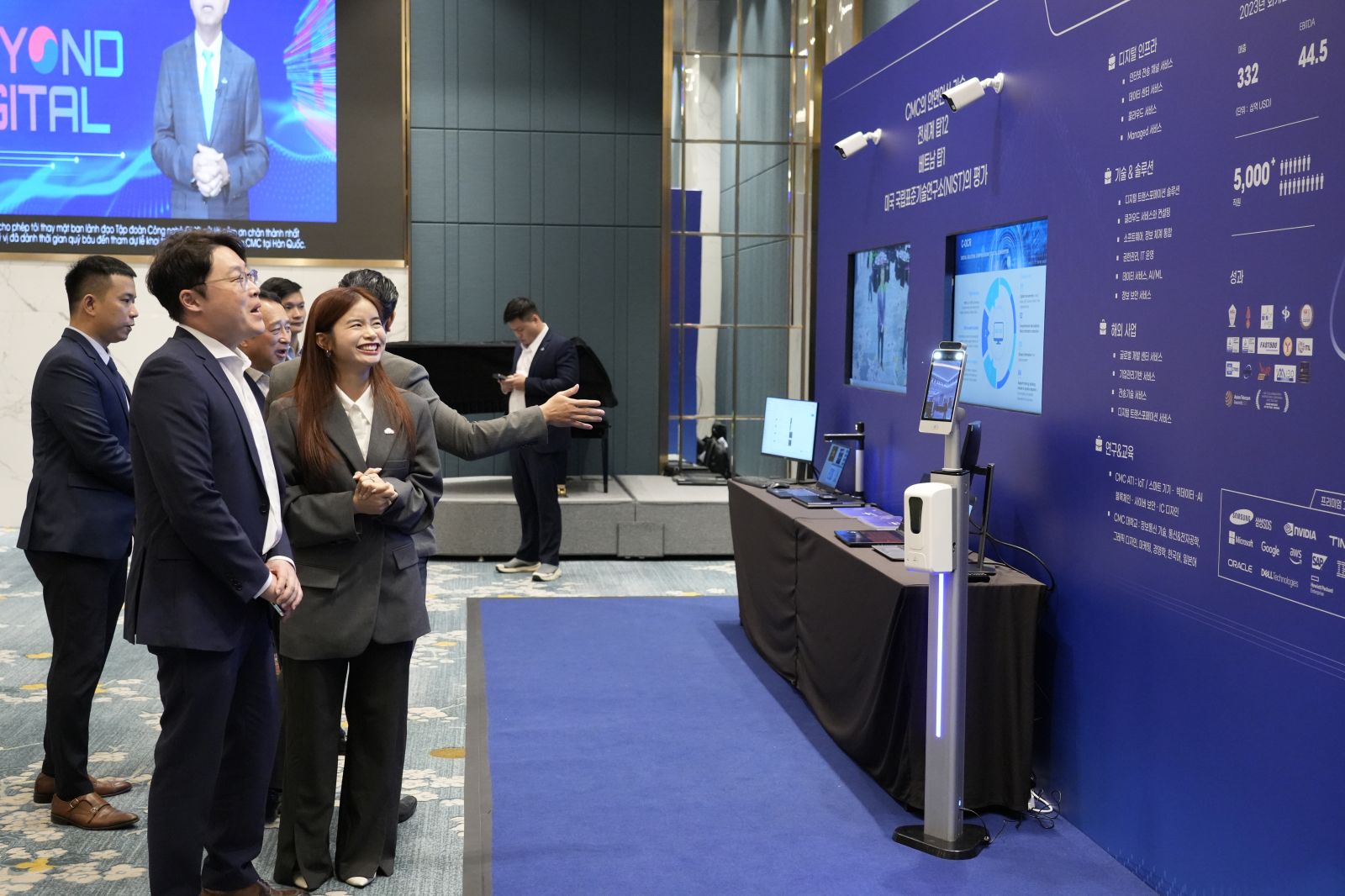 CMC đang sở hữu hơn 20 nền tảng công nghệ lõi đáp ứng được nhu cầu hợp tác của hàng ngàn đối tác, khách hàng trên khắp thế giới